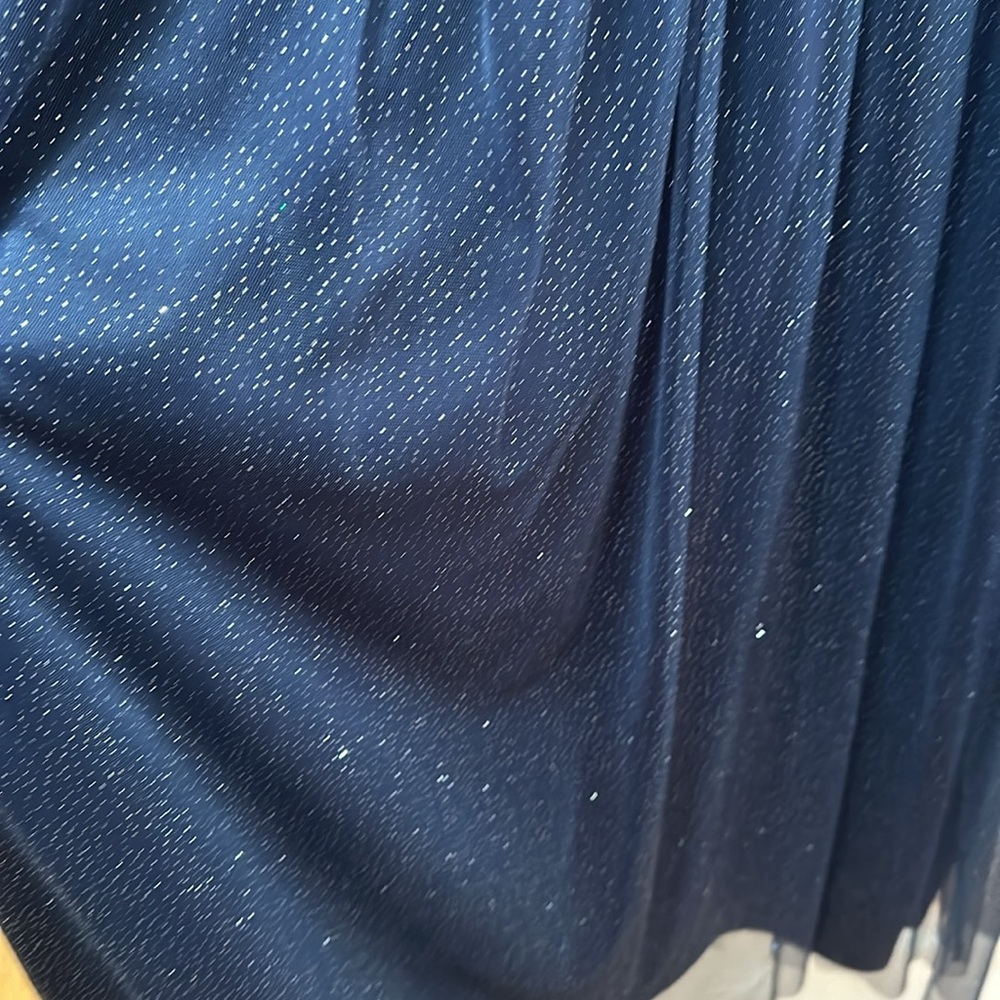 Semi formal navy dress - Picture 2 of 3